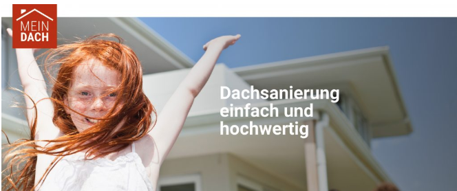 fröhliches, rothaariges Mädchen vor einem Haus. Text: Dachsanierung einfach und hochwertig.