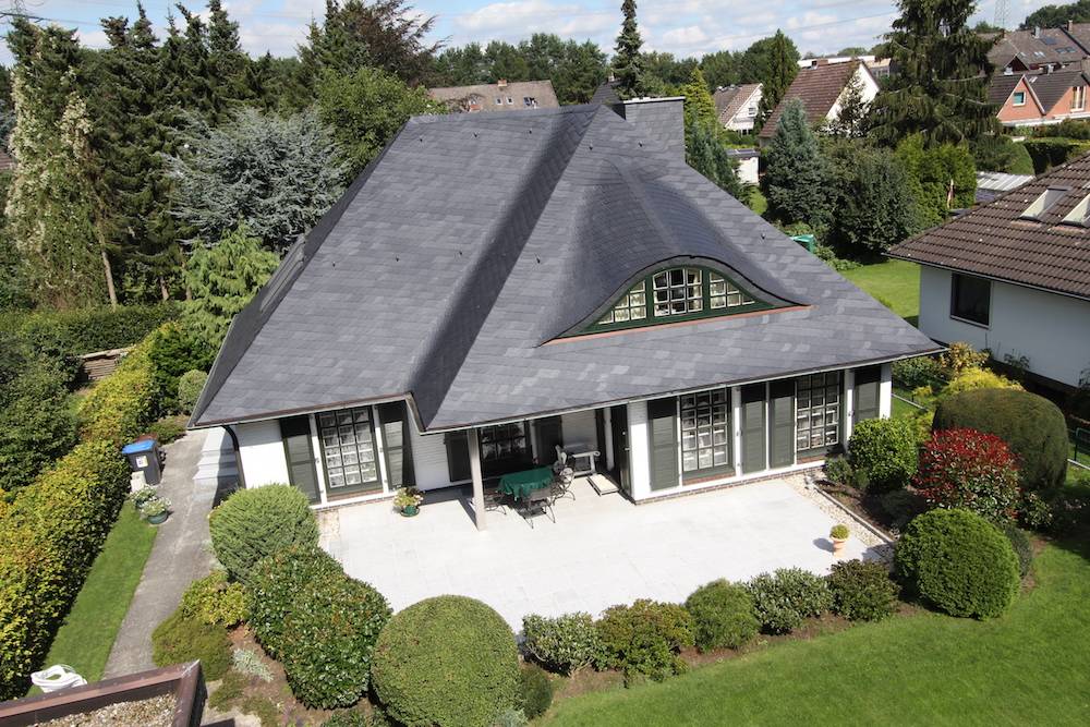 saniertes-dach-mit-schiefer-neueindeckung-rathscheck-1